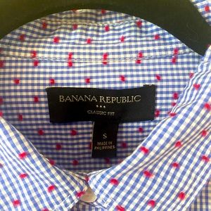 Banana Republic gingham blue and white with red yarn-like dots women button down
